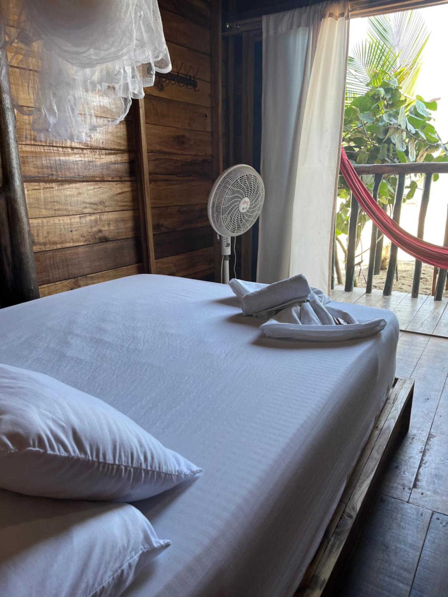 La Poza The Mompe Beach Hostal מראה חיצוני תמונה