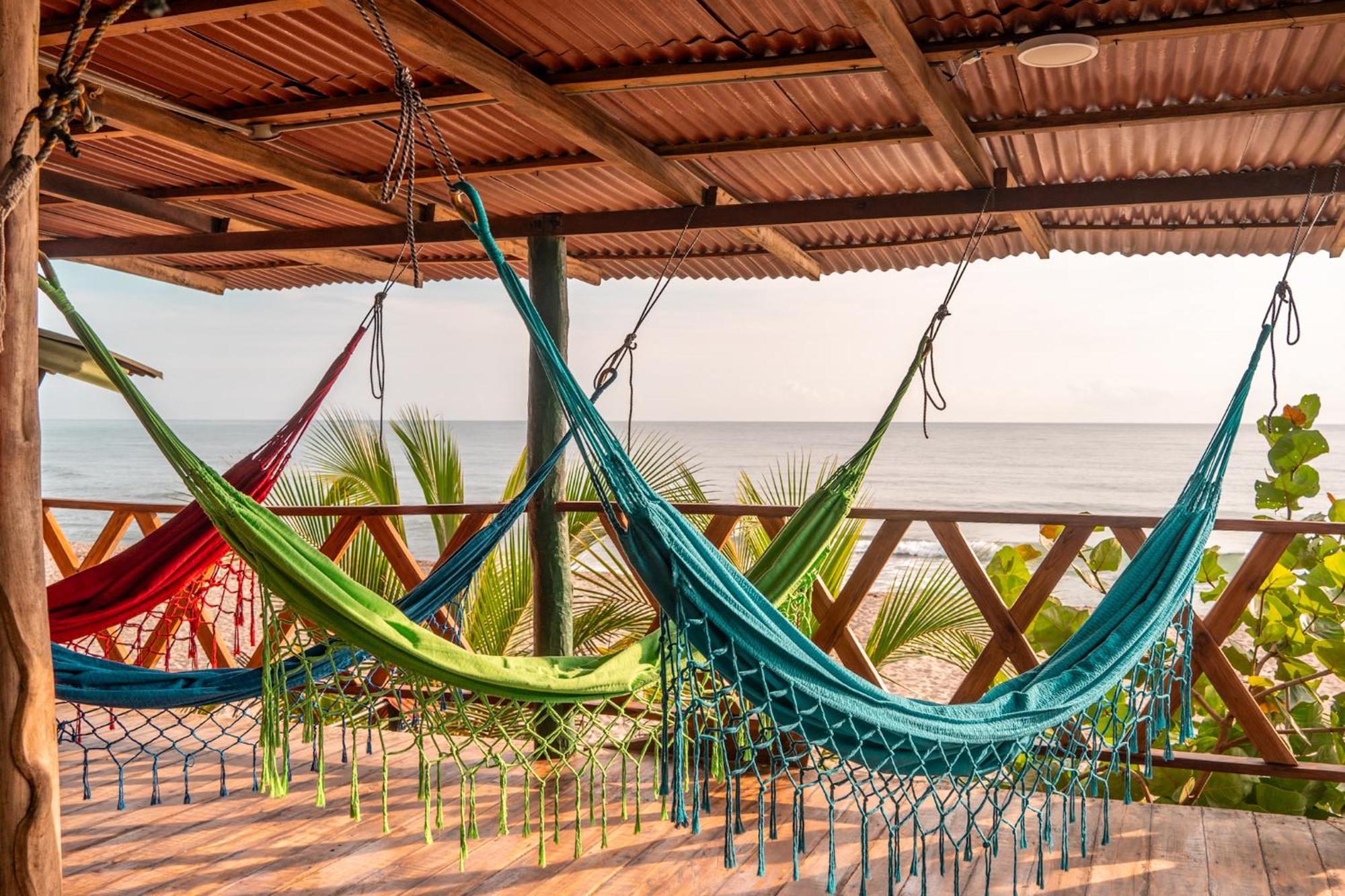 La Poza The Mompe Beach Hostal מראה חיצוני תמונה