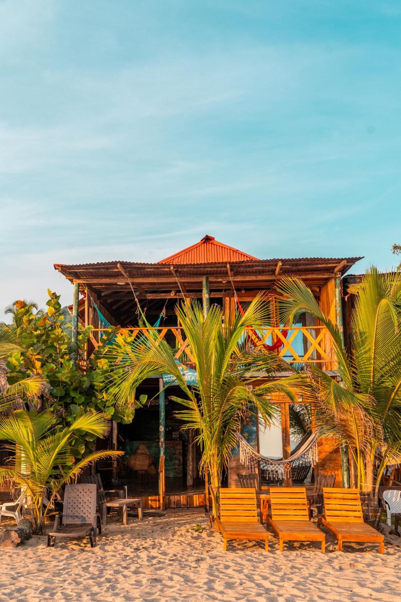 La Poza The Mompe Beach Hostal מראה חיצוני תמונה